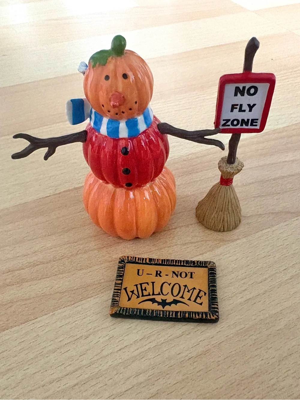 Department 56 Halloween Village Accessories Decorating Set Pumpkin Skulls Broom